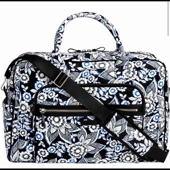 New Vera Bradley Weekender Bag Limited Edition π - Picture 1 of 8